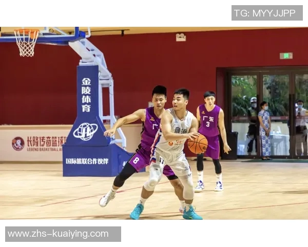 徐杰胡明轩联手发威广东后场双枪合力砍下45分16助攻展现实力